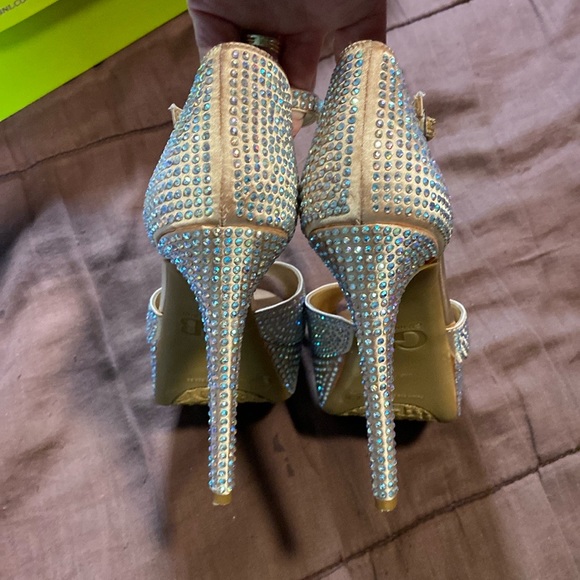 Platform Peep-Toe Sparkly Heels.  Gianni Bini Brand. EUC - Picture 8 of 16